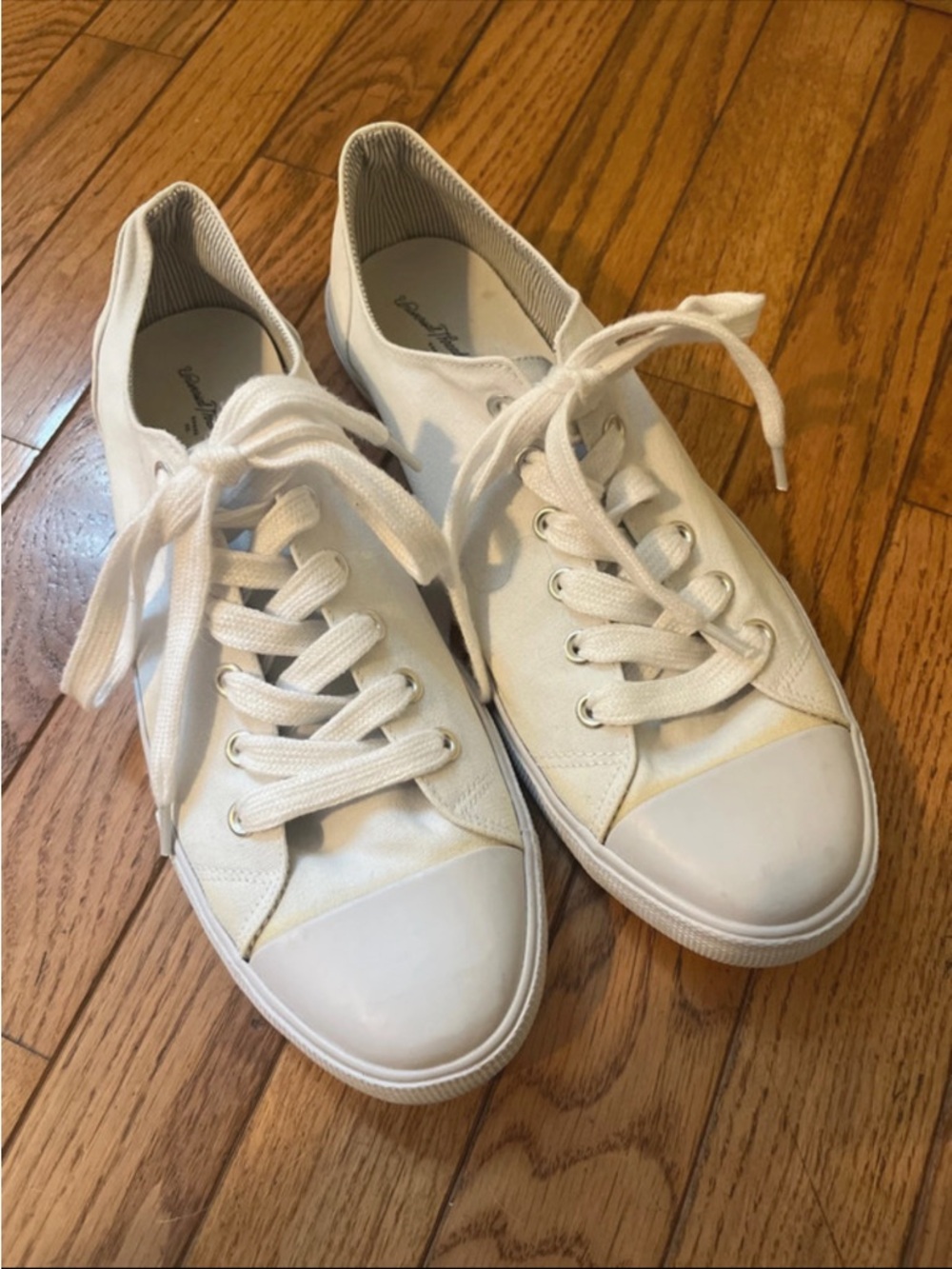 Universal Thread White Canvas Lace-Up Sneakers